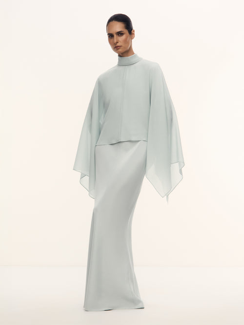 فستان نور بنمط رداء كاب من الحرير