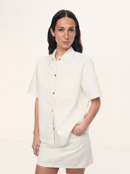 قميص بولينج من الدنيم