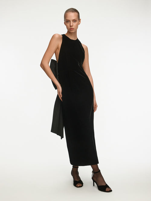 فستان من المخمل مزود بحزام