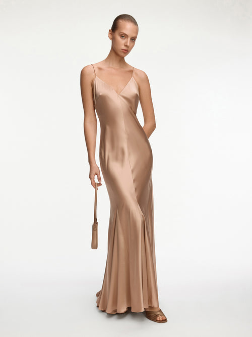 فستان أفا من حرير ميلبري