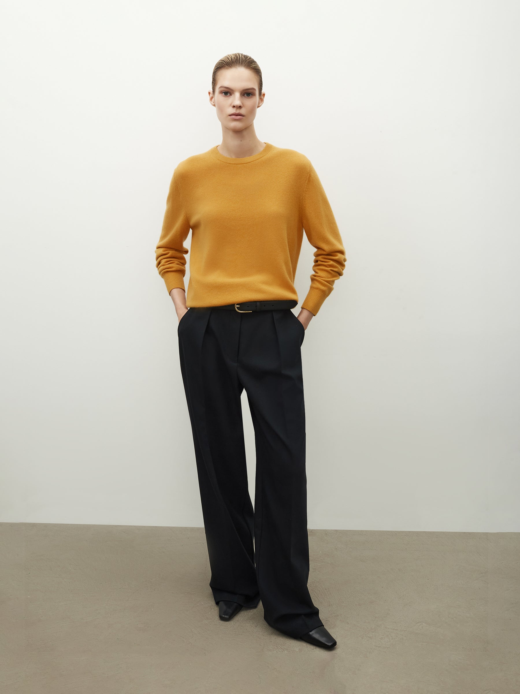 Cashmere crew neck jumper