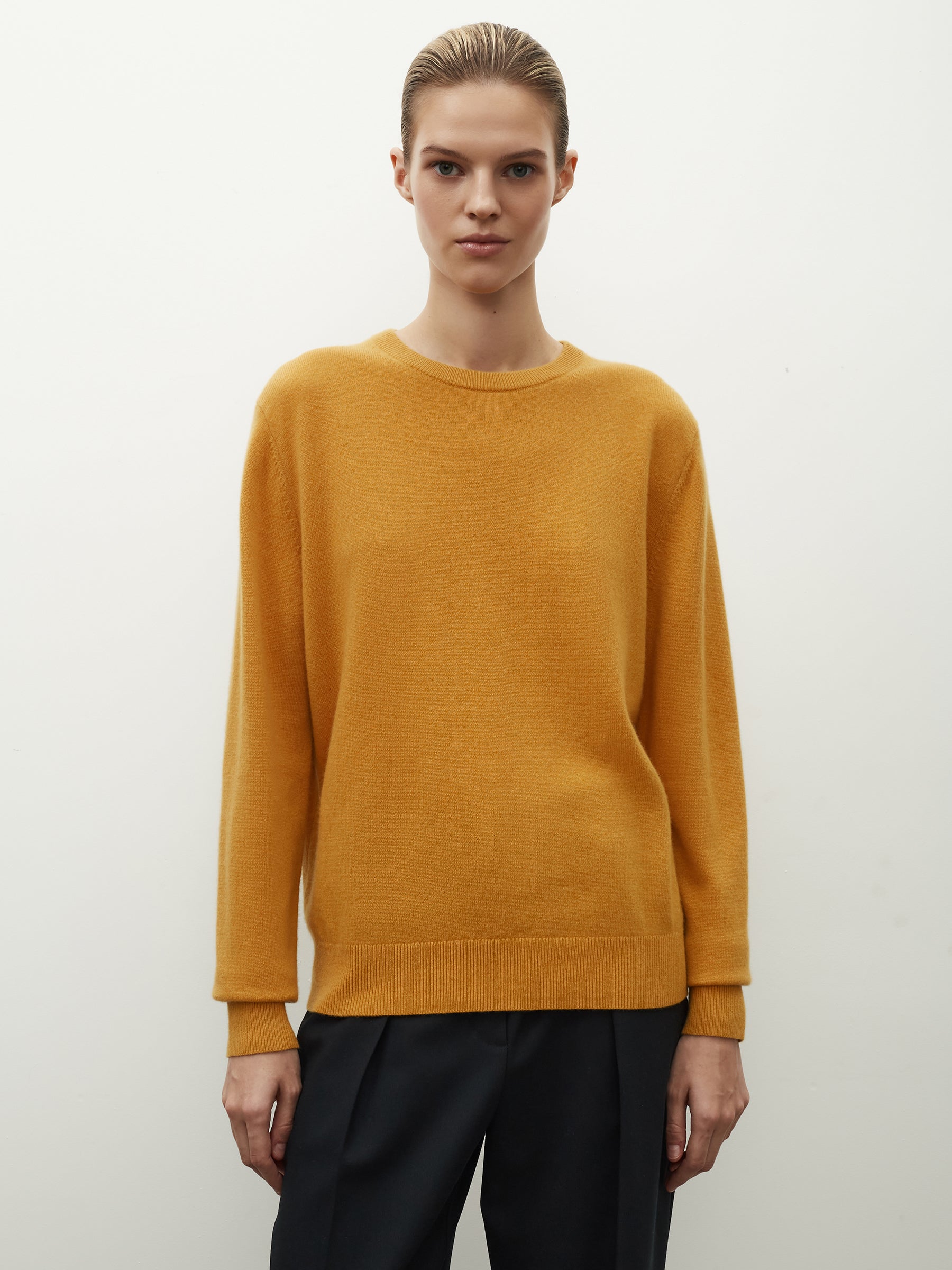 Cashmere crew neck jumper