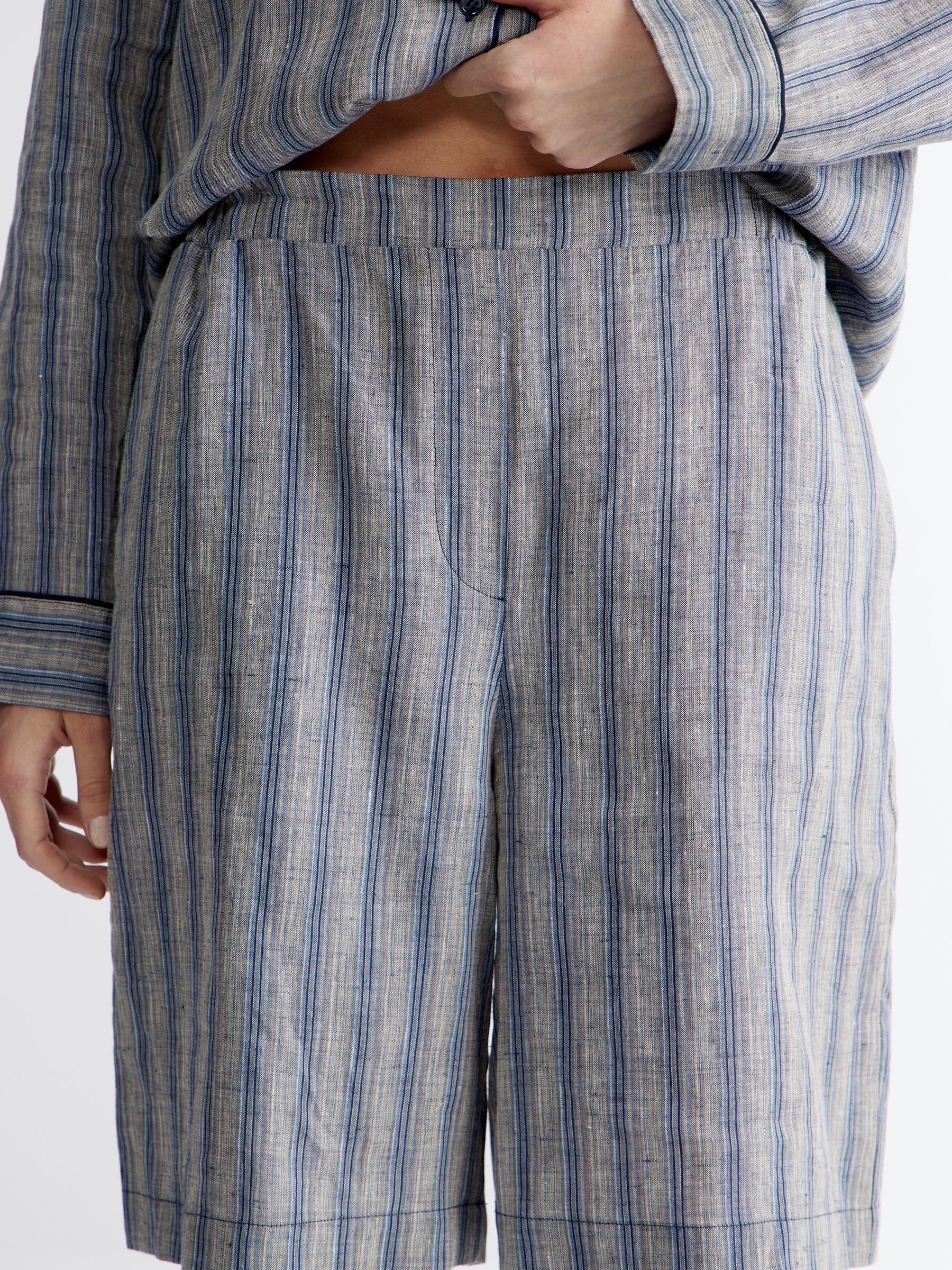 Linen pyjama-style set