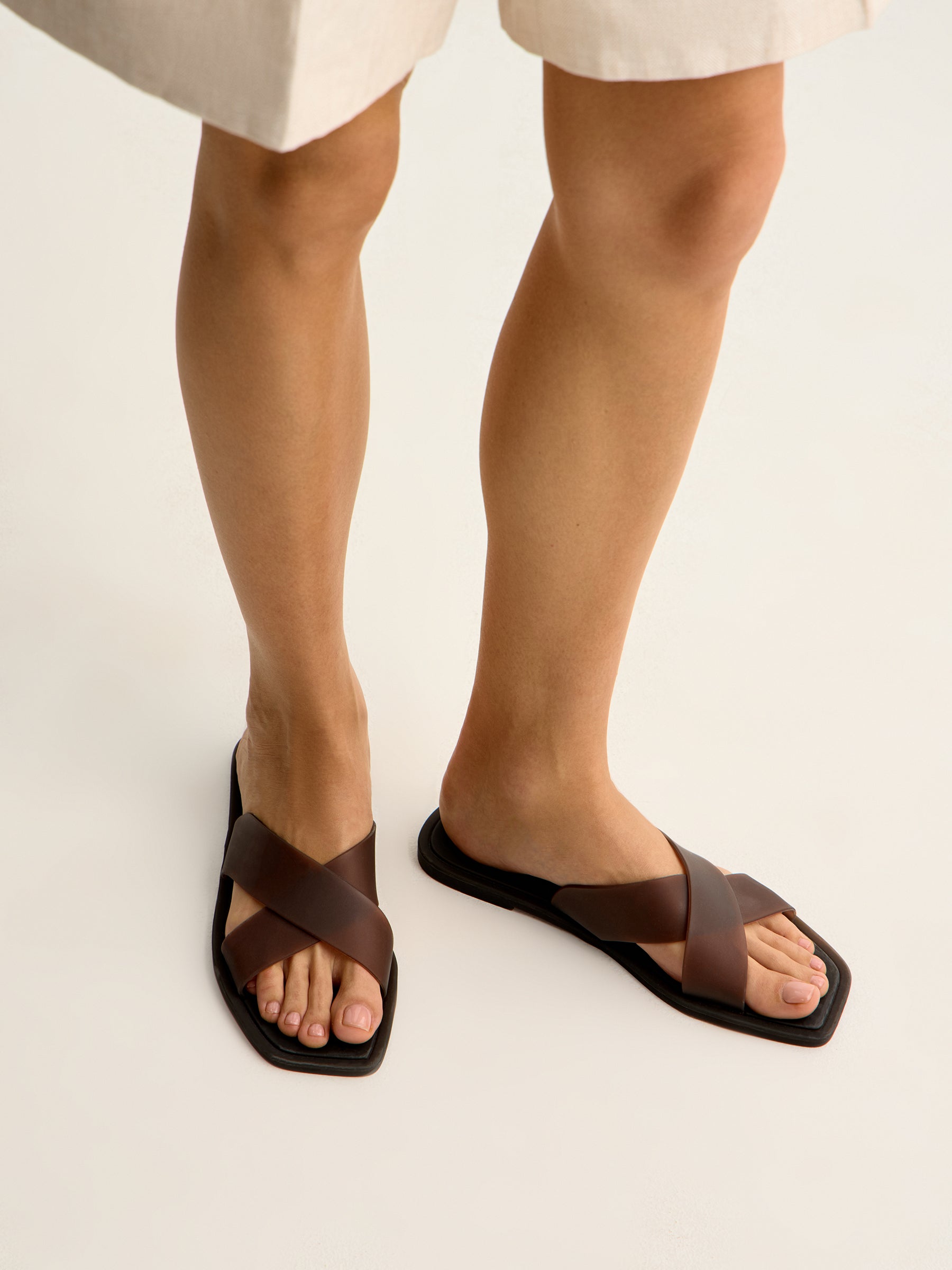 Cross strap sandals