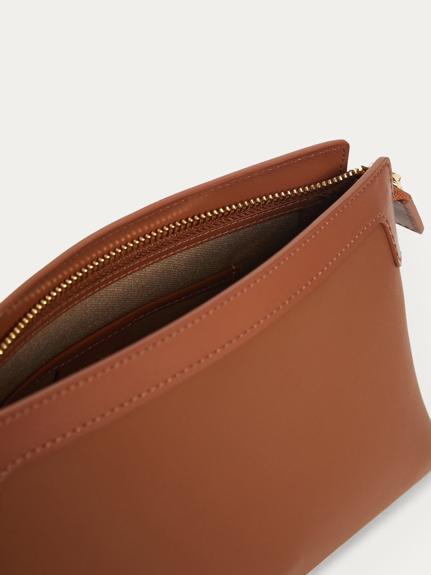 Leather cosmetics bag