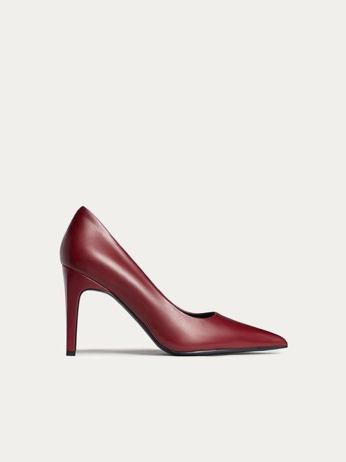 Leather pumps