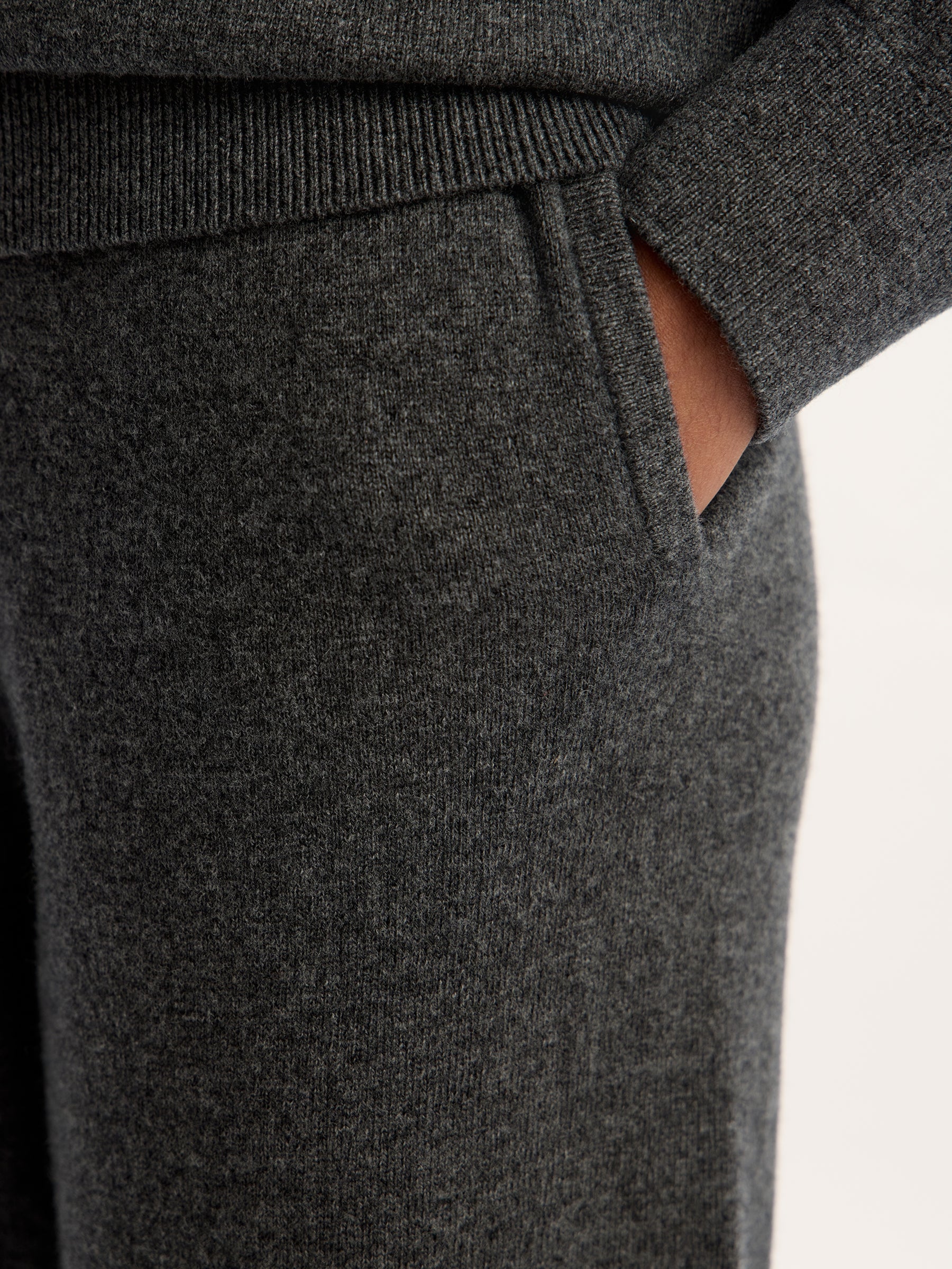 Wool-cashmere joggers