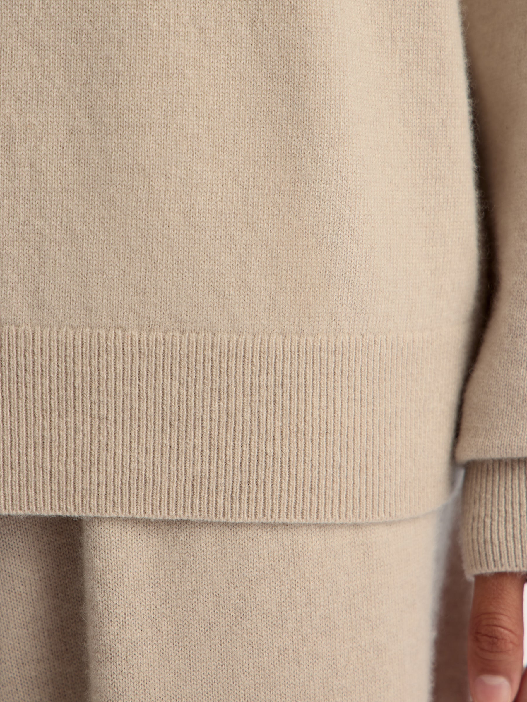 Cashmere crew neck jumper