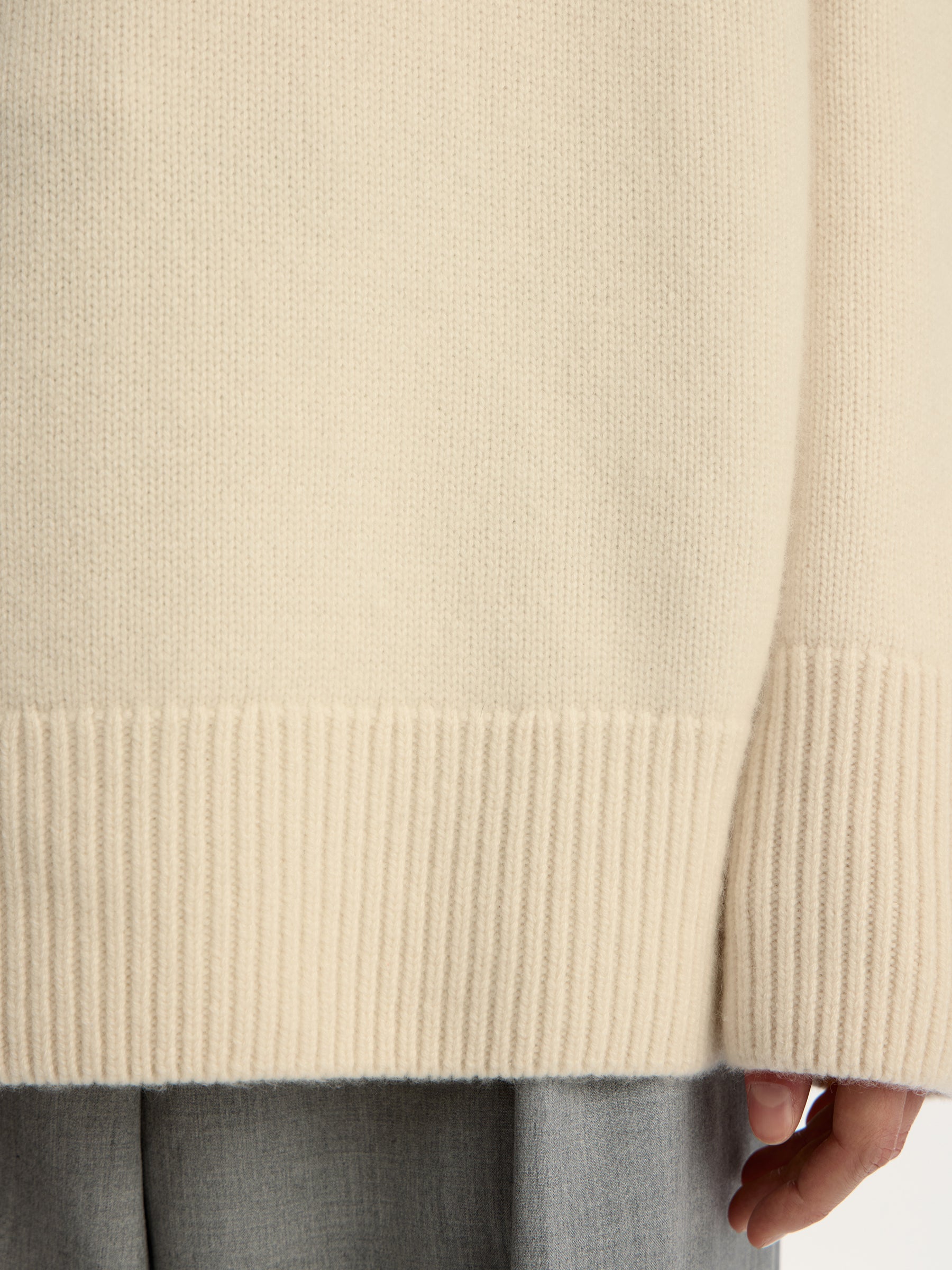 Cashmere crew neck jumper