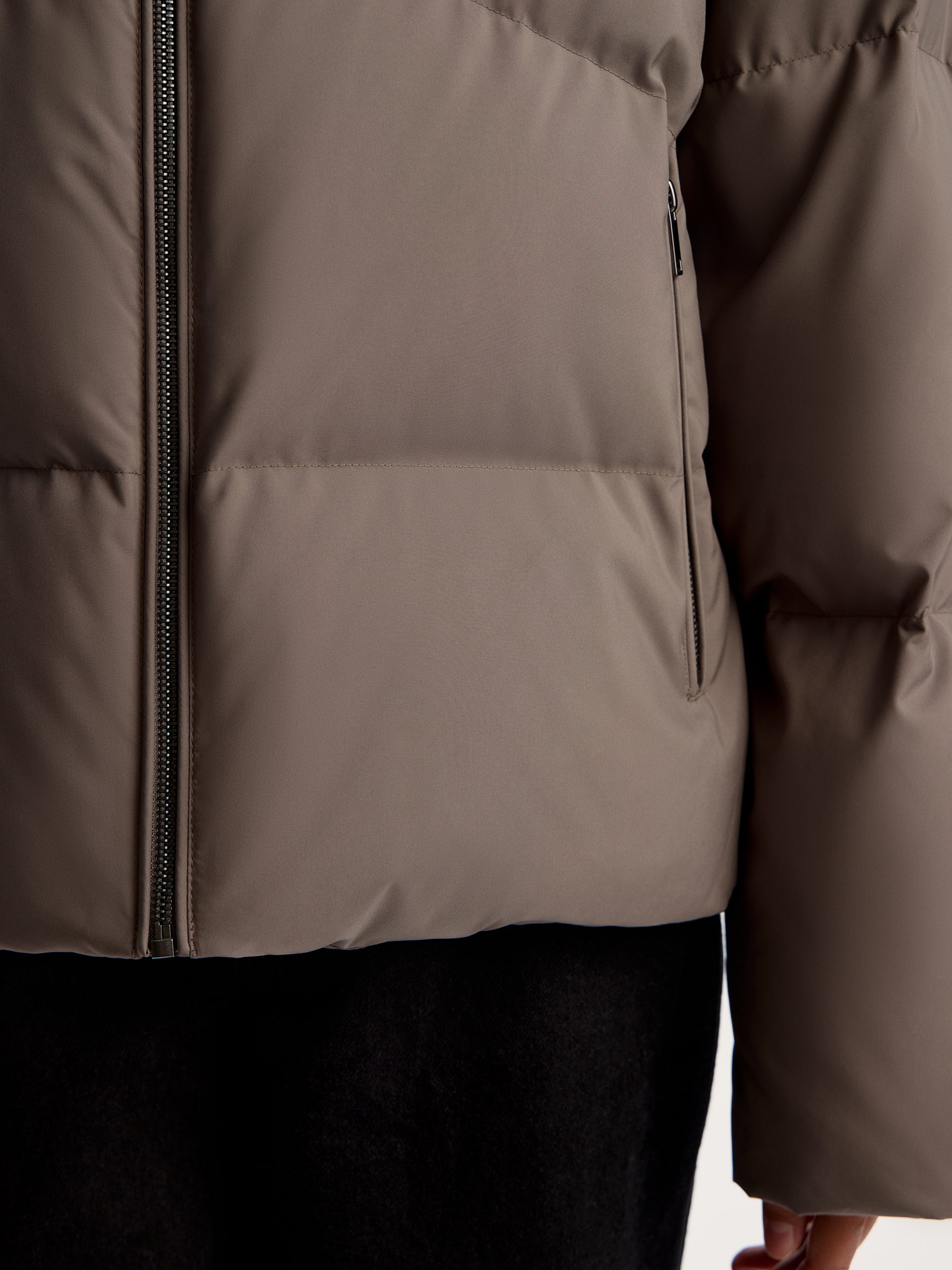 Cropped down jacket