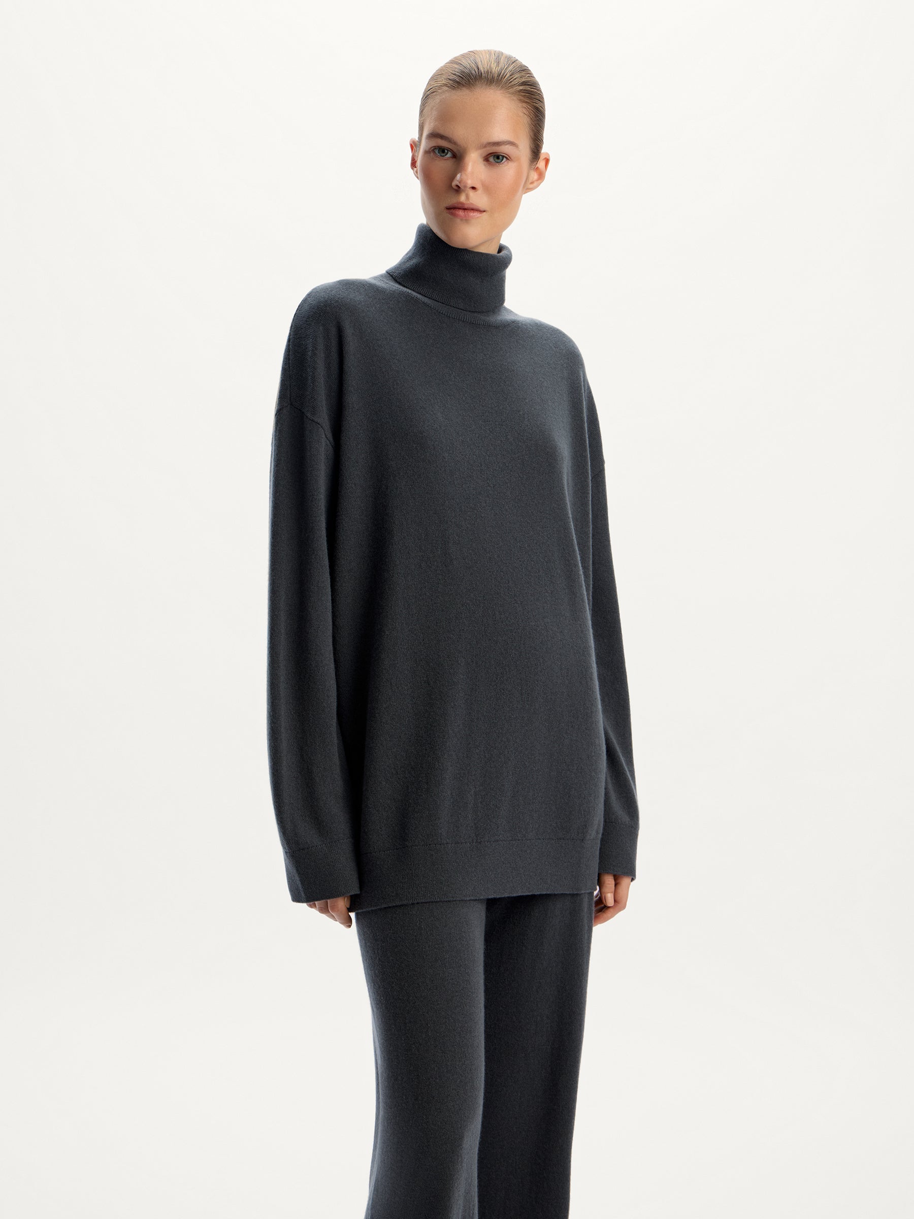 Wool-cashmere turtleneck jumper