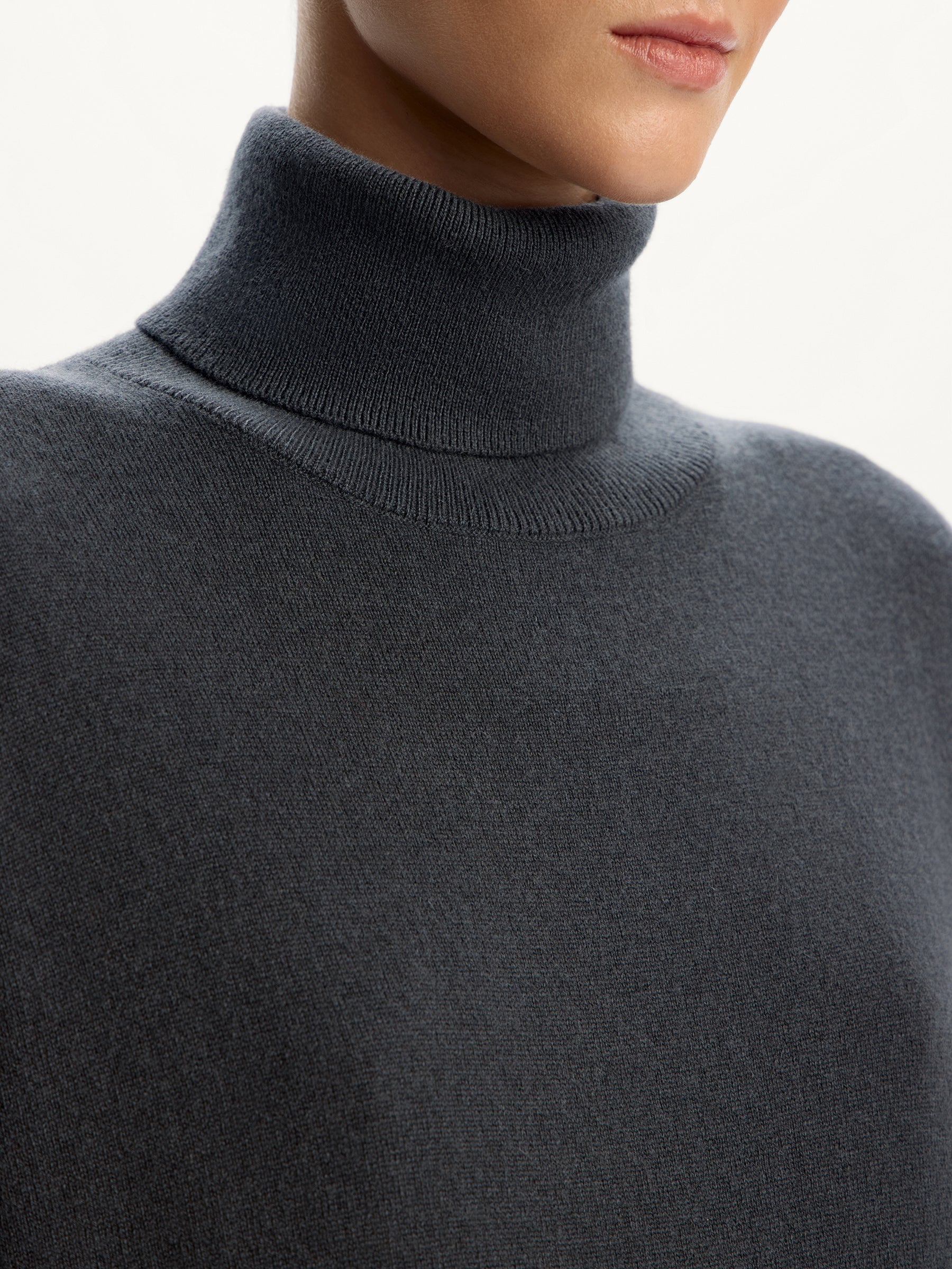 Wool-cashmere turtleneck jumper