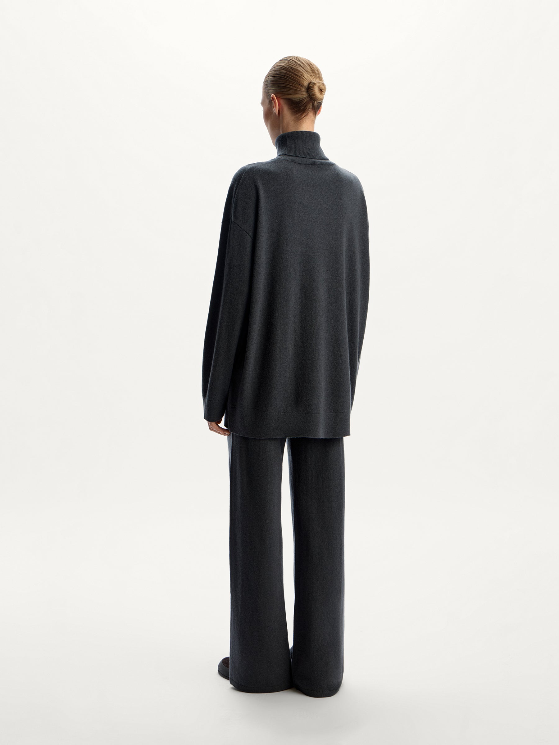 Wool-cashmere trousers