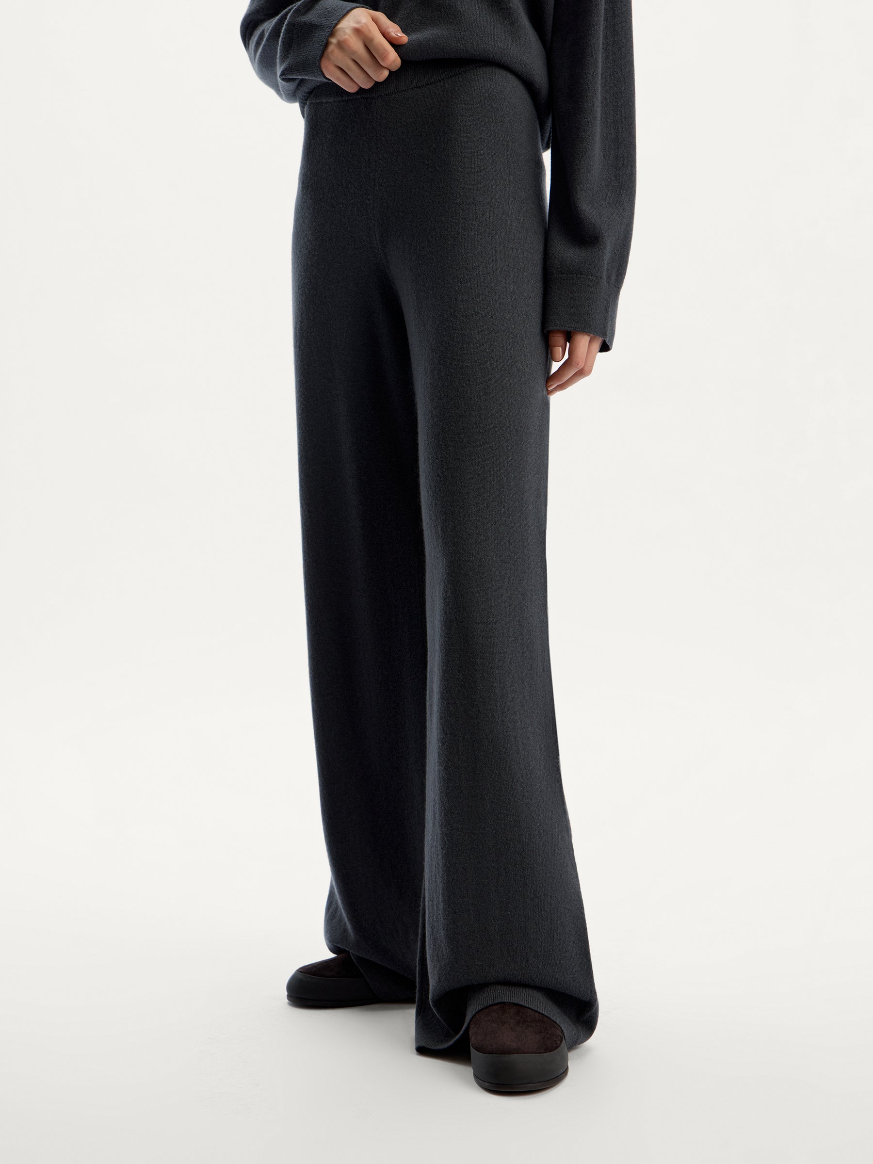 Wool-cashmere trousers