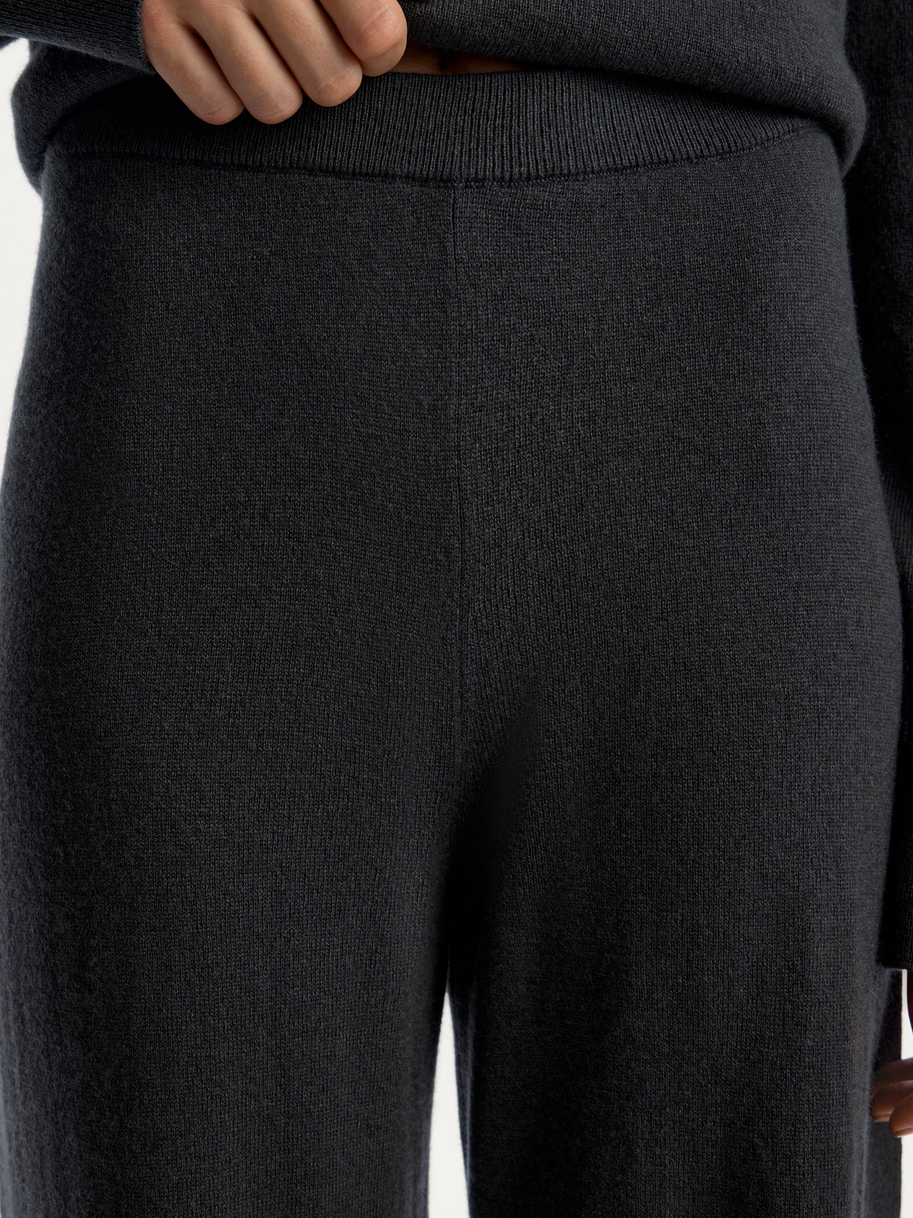 Wool-cashmere trousers