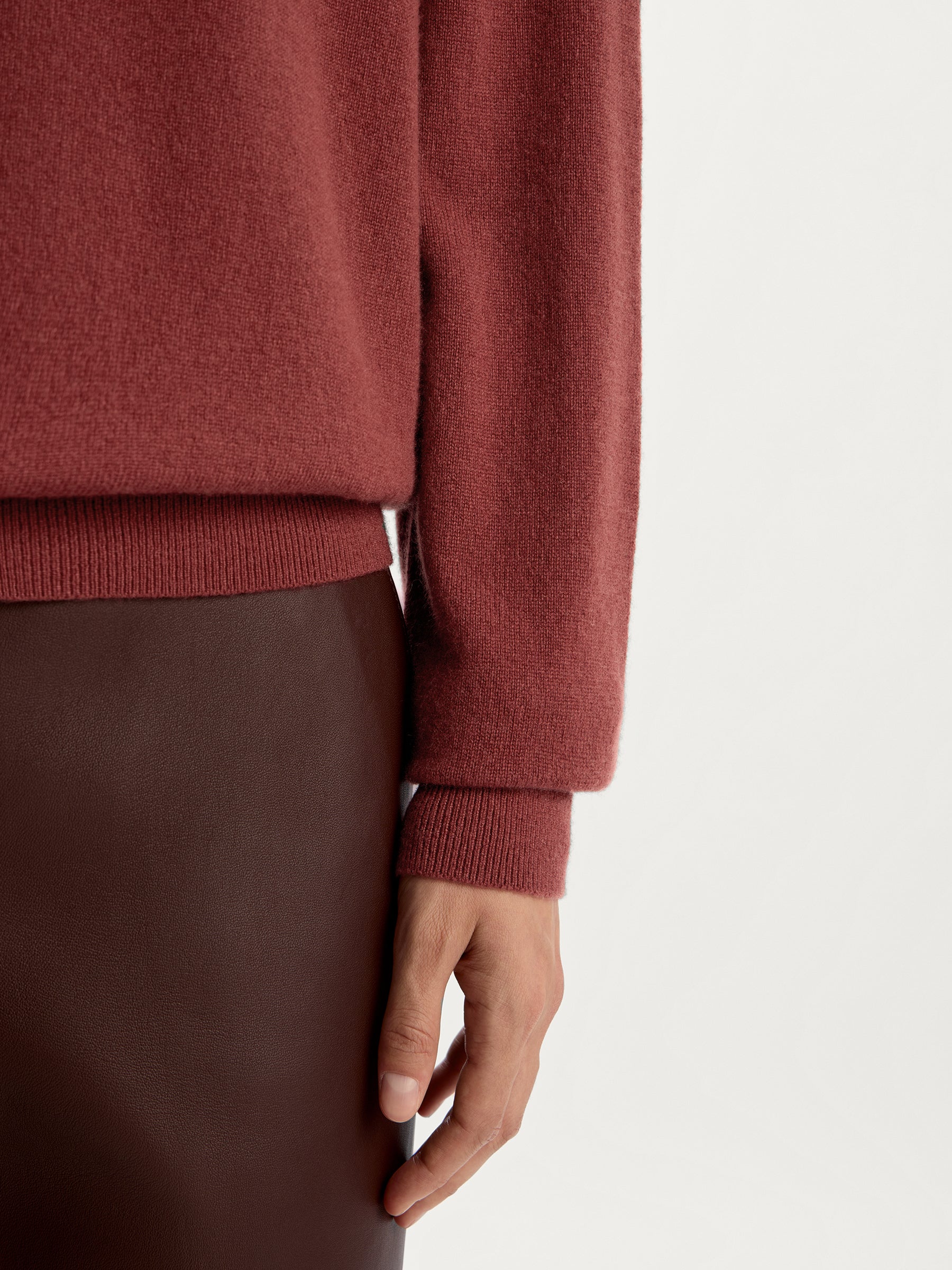 Cashmere crew neck jumper