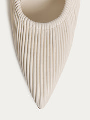 Leather pumps
