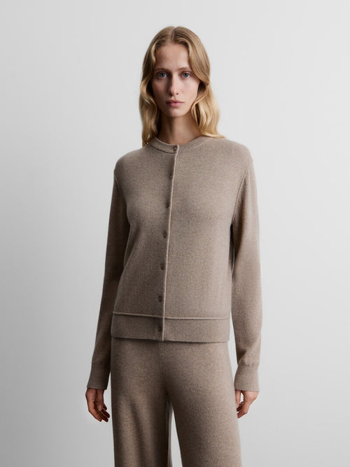 كارديغان أورا من الكشمير