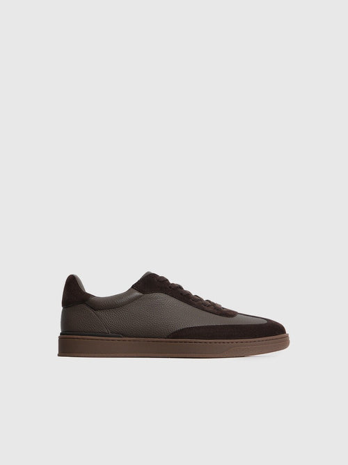 Leather sneakers