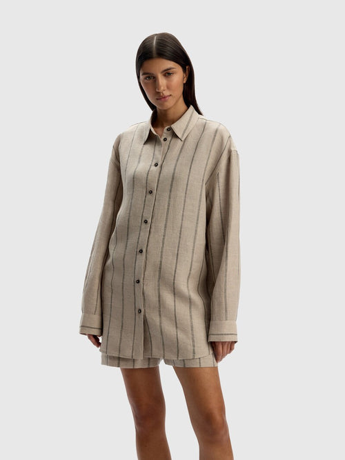 قميص من الكتان