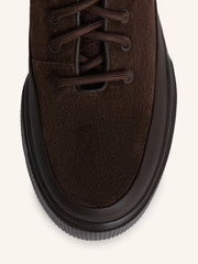حذاء بوت مزود برباط