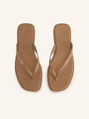 Korfos thong sandals
