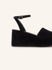 Fonda sandals