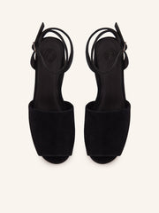 Fonda sandals