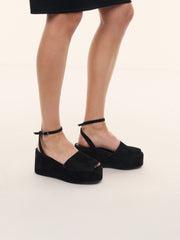 Fonda sandals