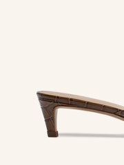 Leather mules