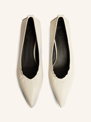 Leather pumps