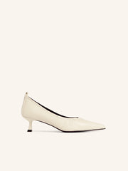 Leather pumps