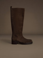 Aker boots