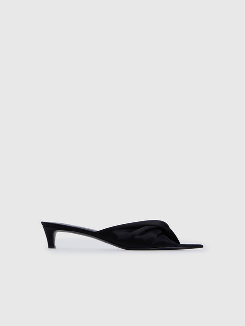 حذاء ميول كيتن من الحرير